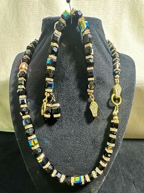 Vtg: Black Glass, Peacock AB’s & Rhinestone Necklace & Bracelet set